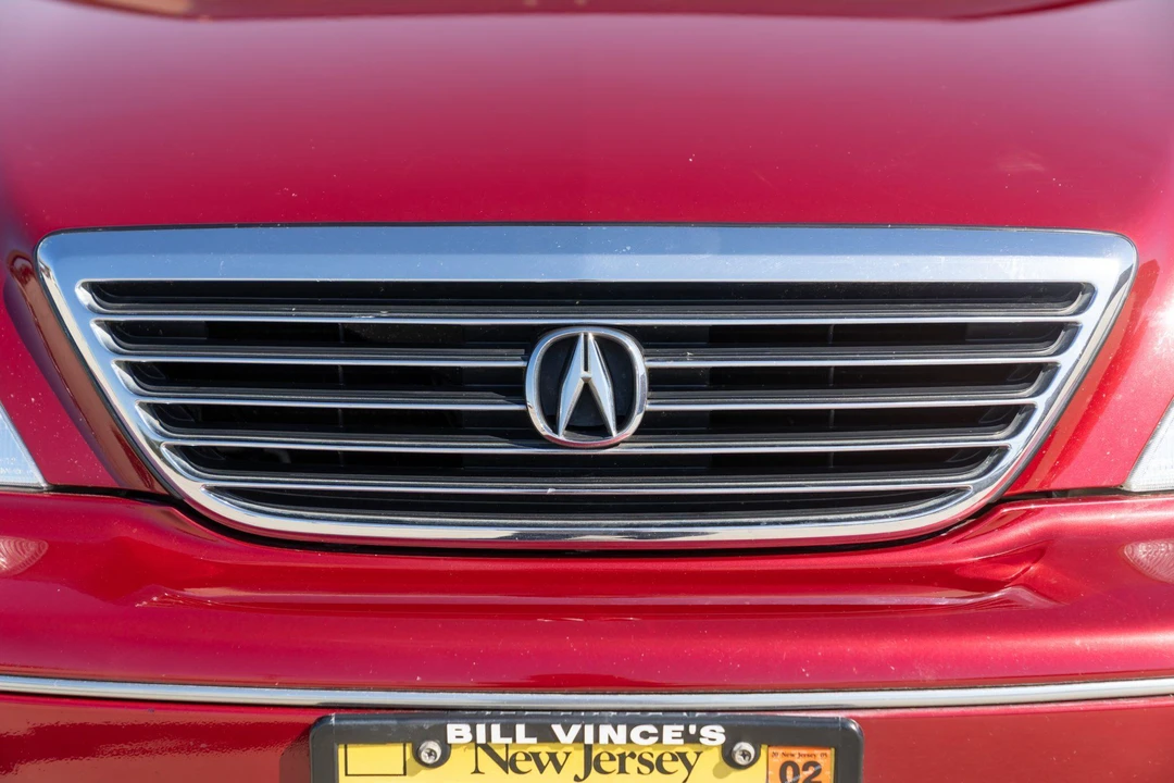 1998 Acura RL 1st Gen - Image 17 of 31