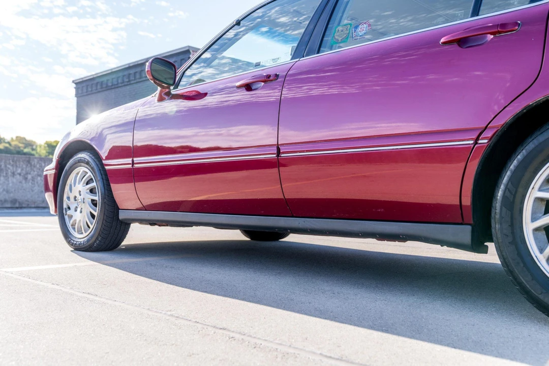1998 Acura RL 1st Gen - Image 25 of 31