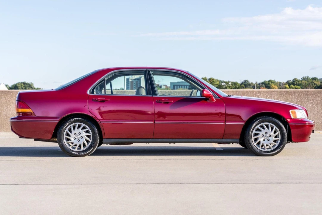 1998 Acura RL 1st Gen - Image 3 of 31
