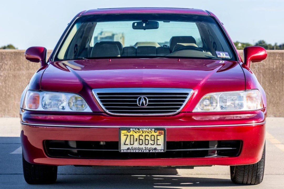 1998 Acura RL 1st Gen - Image 2 of 31