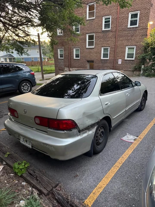 1998 Acura Integra 3rd Gen - Image 4 of 9