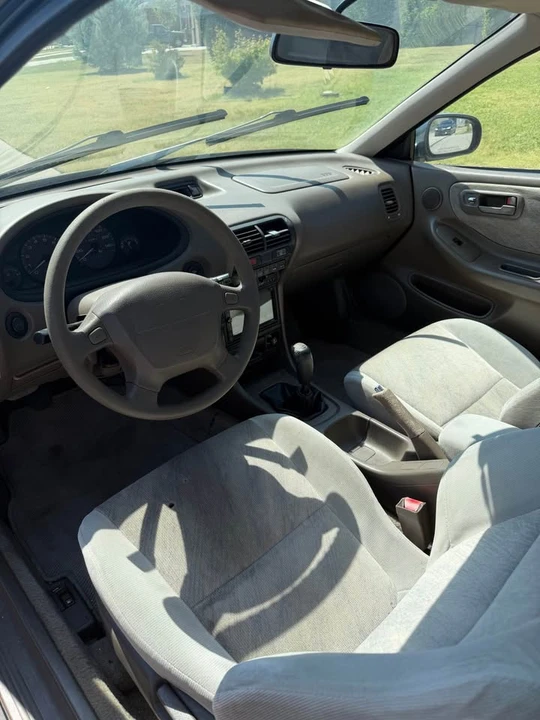 1998 Acura Integra 3rd Gen - Image 2 of 4