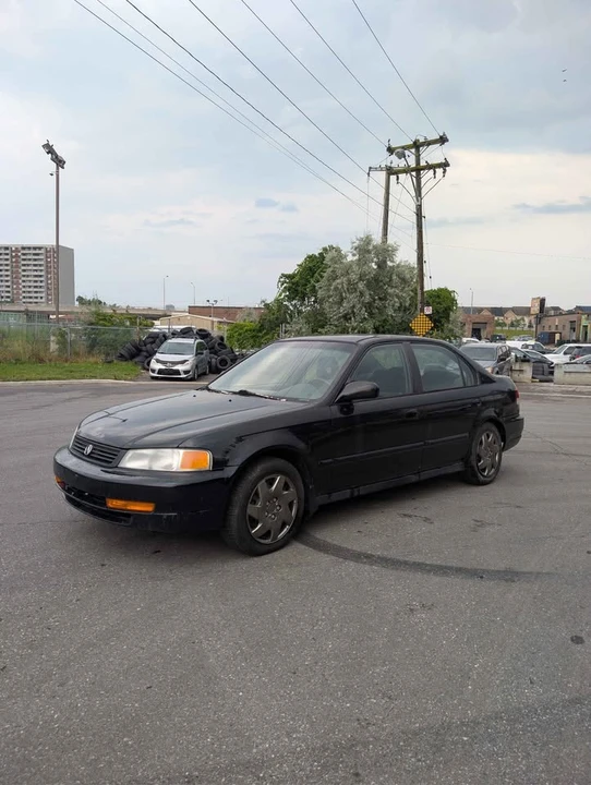 1998 Acura Integra 3rd Gen - Image 2 of 9