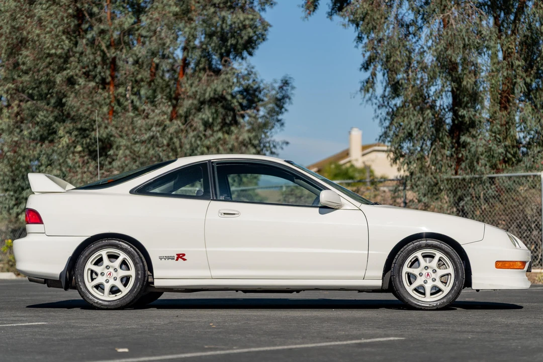 1998 Acura Integra Type R 3rd Gen - Image 3 of 31