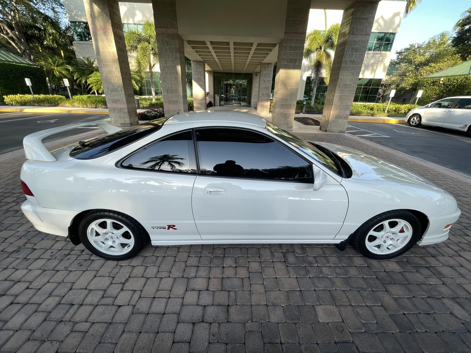 1998 Acura Integra Type R 3rd Gen - Image 11 of 31