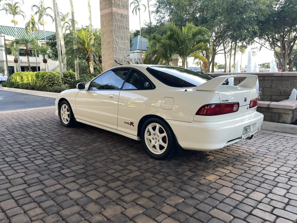 1998 Acura Integra Type R 3rd Gen - Image 5 of 31