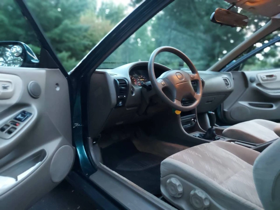 1998 Acura Integra 3rd Gen - Image 9 of 17