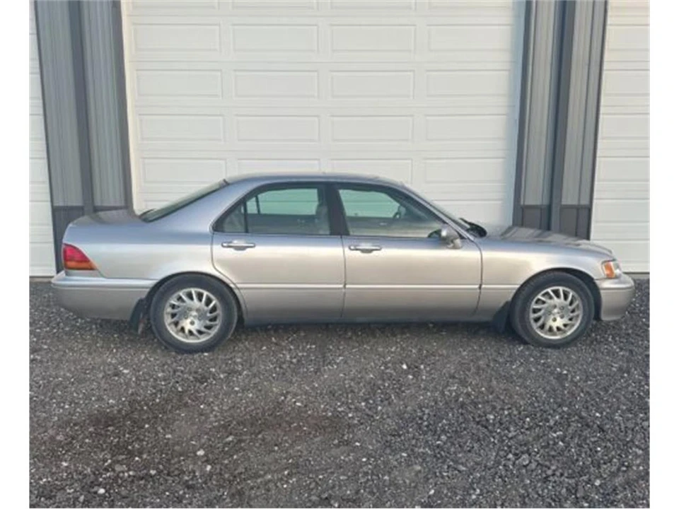 1998 Acura RL 1st Gen - Image 5 of 18