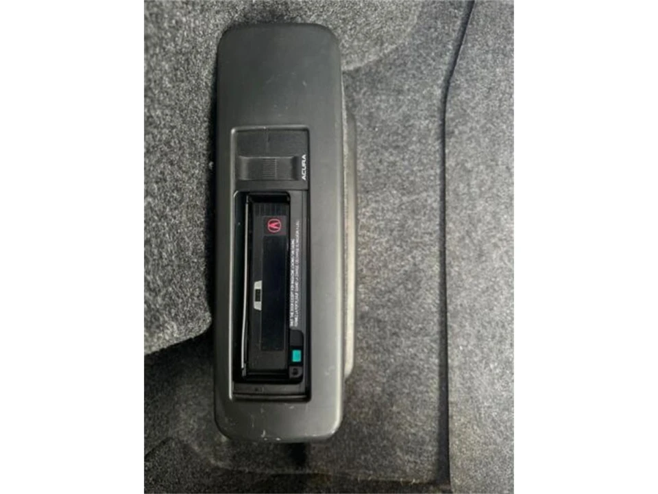1998 Acura RL 1st Gen - Image 13 of 18