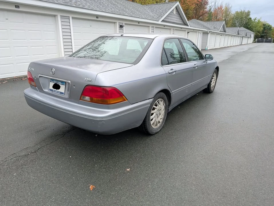 1998 Acura RL 1st Gen - Image 10 of 11