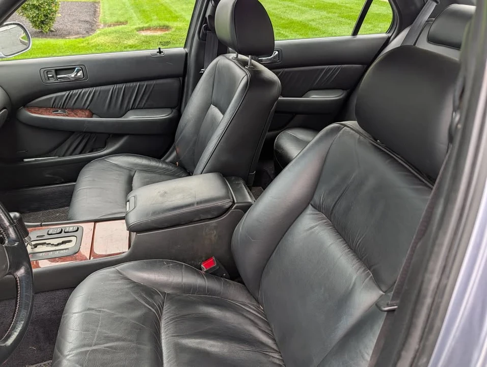 1998 Acura RL 1st Gen - Image 6 of 11