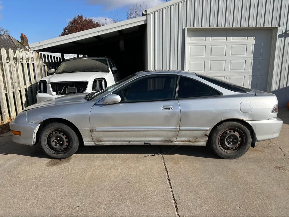 1998 Acura Integra 3rd Gen - Image 2 of 9