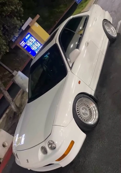 1998 Acura Integra 3rd Gen - Image 2 of 10