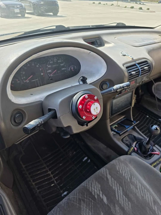 1998 Acura Integra 3rd Gen - Image 2 of 10