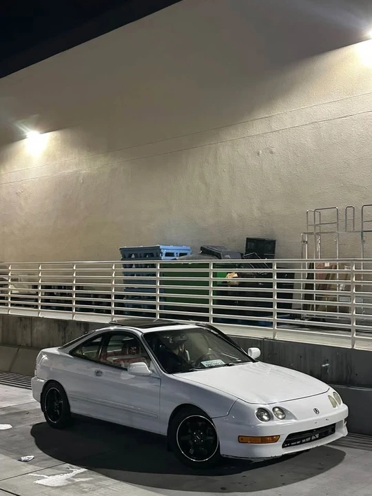 1998 Acura Integra 3rd Gen - Image 2 of 8