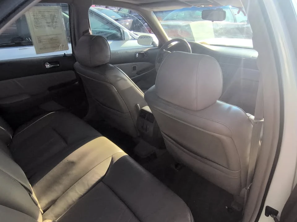 1998 Acura RL 1st Gen - Image 8 of 9