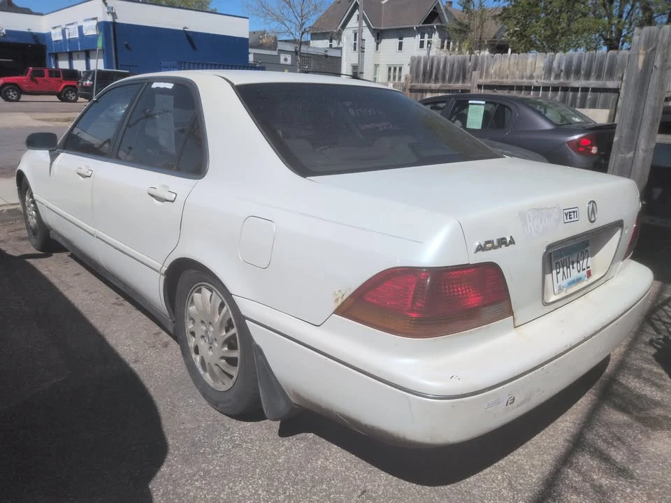 1998 Acura RL 1st Gen - Image 3 of 9