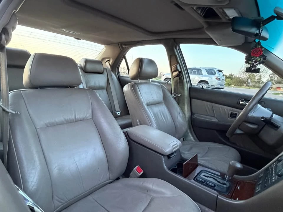 1998 Acura RL 1st Gen - Image 5 of 7