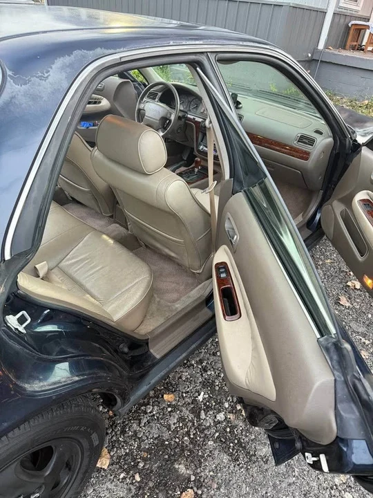 1998 Acura TL 2nd Gen - Image 10 of 10