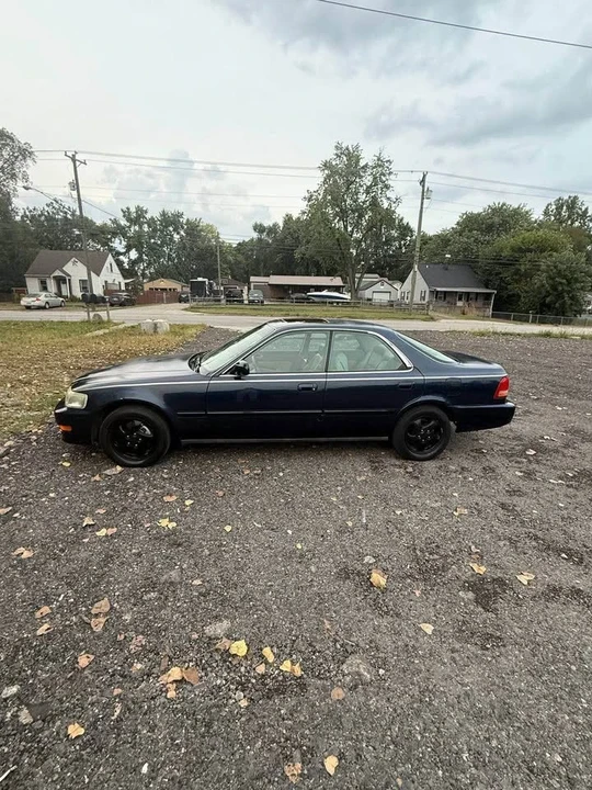 1998 Acura TL 2nd Gen - Image 2 of 10