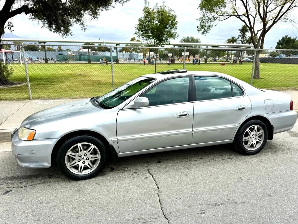 1998 Acura TL 2nd Gen - Image 6 of 10