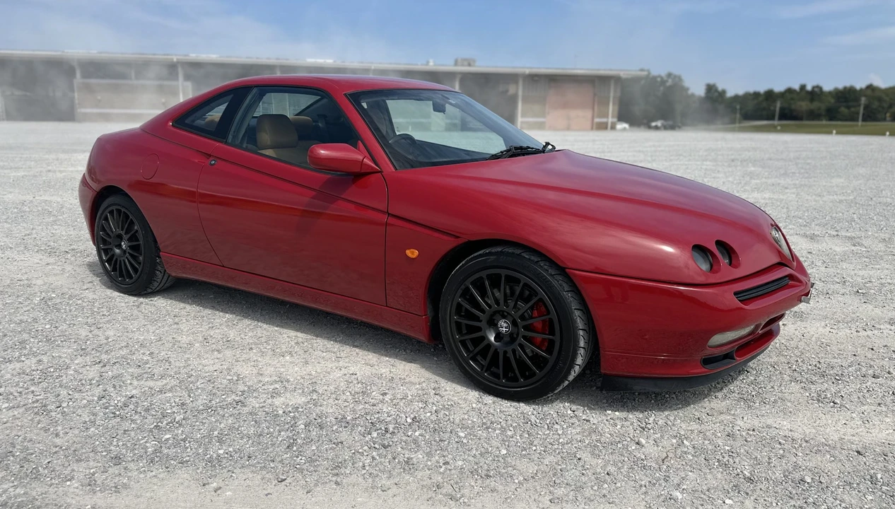 1998 Alfa Romeo 916 GTV & Spider - Image 11 of 31