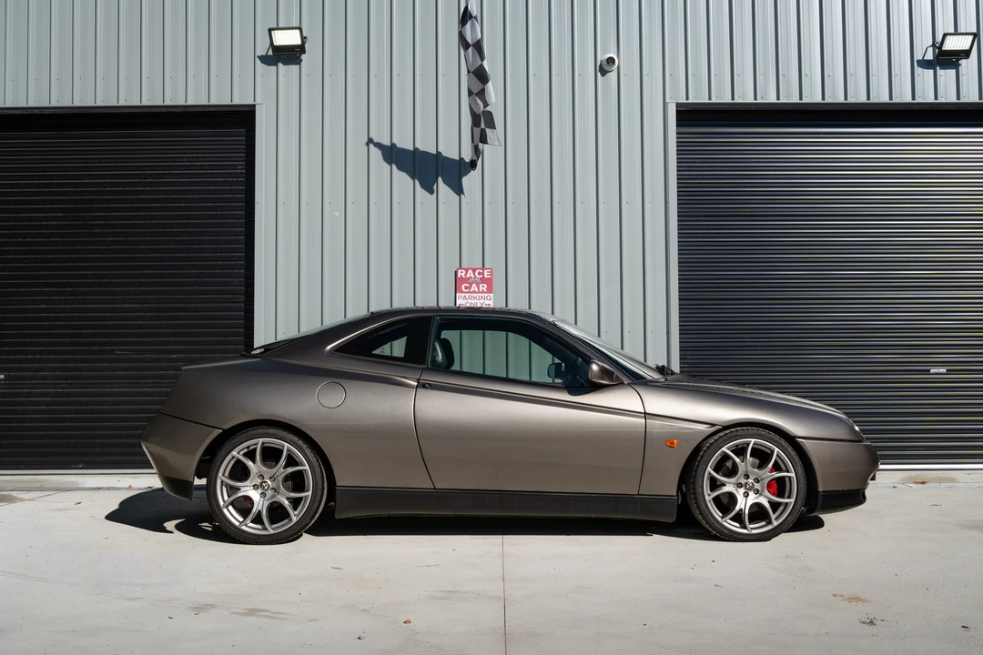 1998 Alfa Romeo 916 GTV & Spider - Image 8 of 31