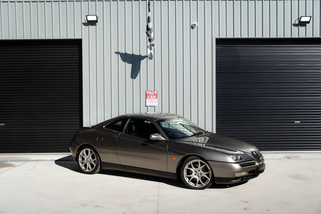 1998 Alfa Romeo 916 GTV & Spider - Image 11 of 31