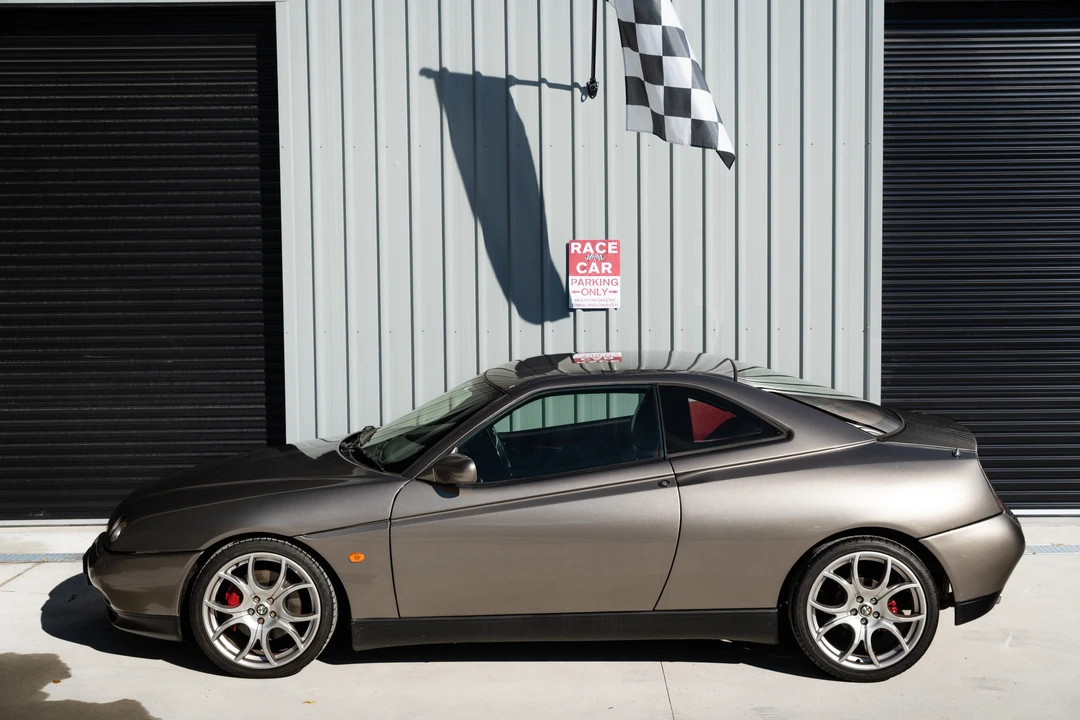 1998 Alfa Romeo 916 GTV & Spider - Image 13 of 31