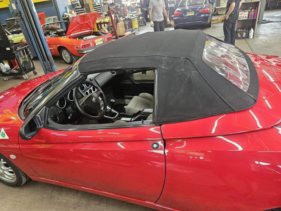 1998 Alfa Romeo 916 GTV & Spider - Image 15 of 31