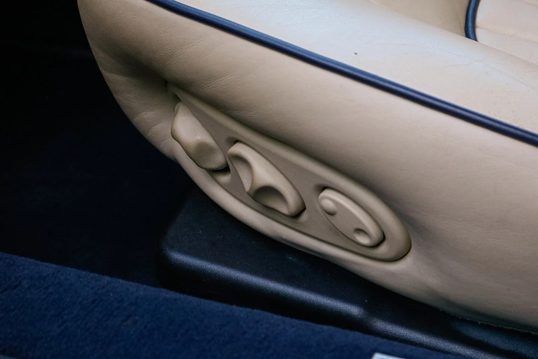 1998 Aston Martin DB7 - Image 28 of 30