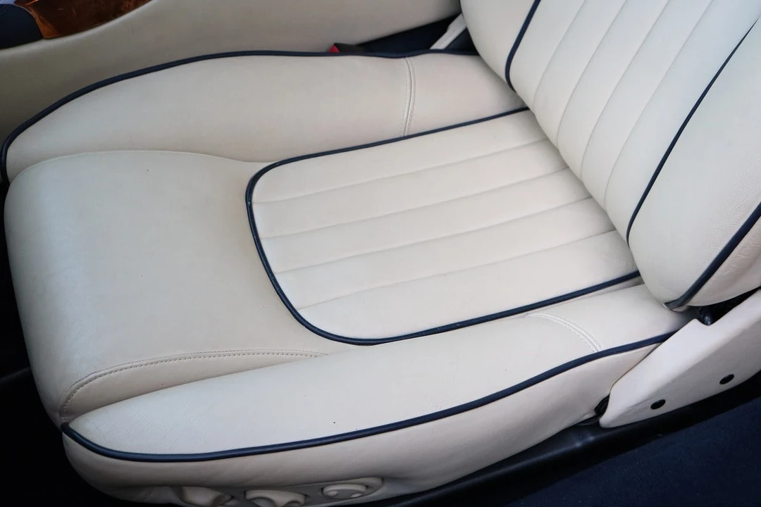 1998 Aston Martin DB7 - Image 29 of 30