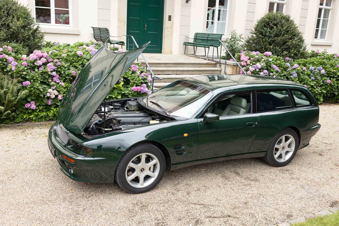 1998 Aston Martin V8 Coupe - Image 4 of 5
