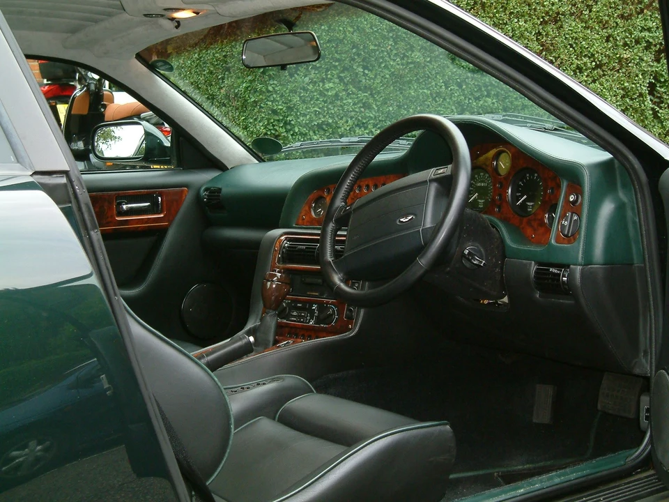 1998 Aston Martin Vantage (1993-2000) - Image 2 of 3