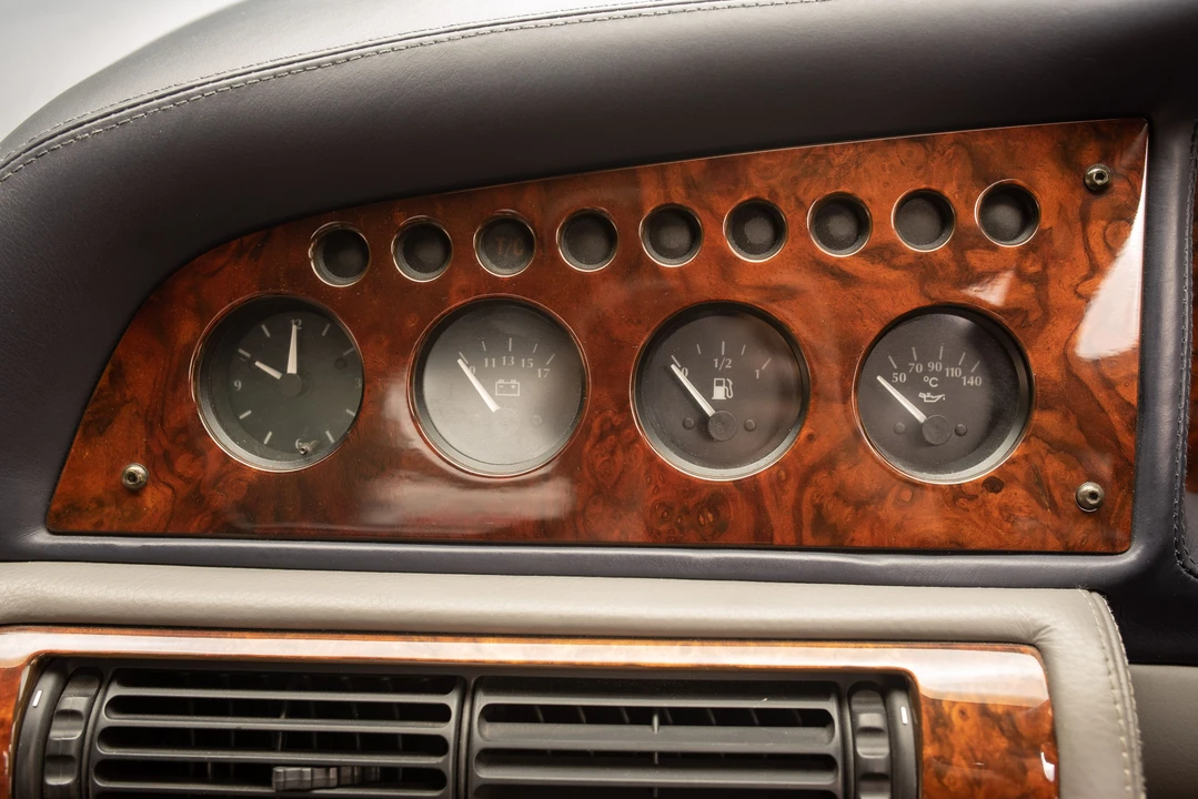 1998 Aston Martin Vantage (1993-2000) - Image 29 of 31