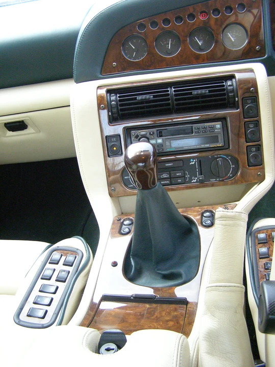 1998 Aston Martin Vantage - Image 7 of 8