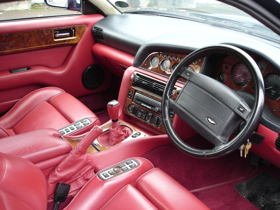 1998 Aston Martin Vantage (1993-2000) - Image 8 of 12