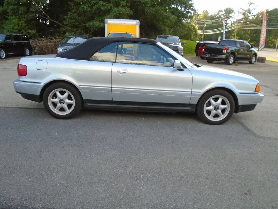 1998 Audi Coupe & Cabriolet - Image 2 of 4