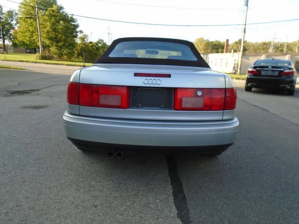1998 Audi Coupe & Cabriolet - Image 3 of 4