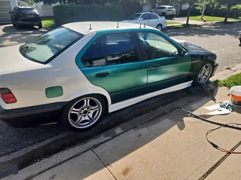 1998 BMW 3 Series 318i Sedan 4D