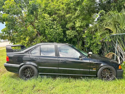 1998 BMW 3 Series 328i Sedan 4D