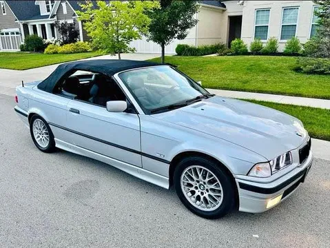 1998 BMW 323i Convertible