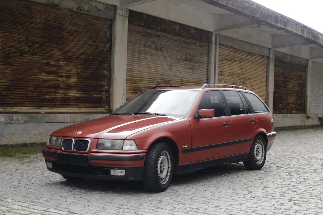 1998 BMW E36 3 Series - Image 3 of 31