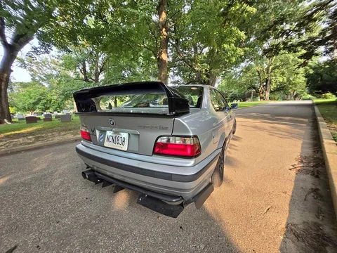 1998 BMW 323is