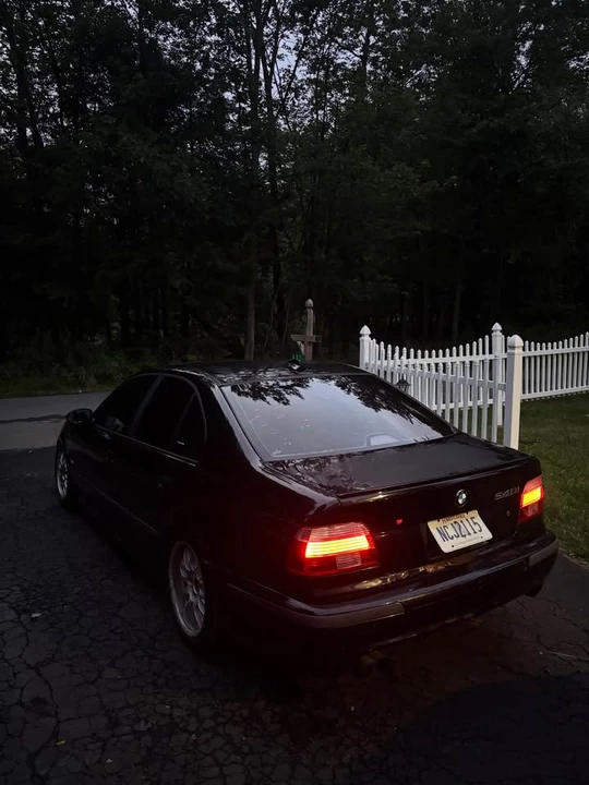1998 BMW E39 540i - Image 2 of 9