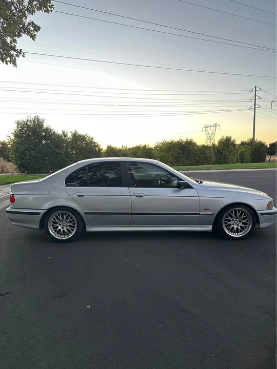 1998 BMW E39 540i - Image 4 of 13
