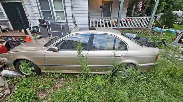 1998 BMW 5 Series 540i xDrive Sedan 4D