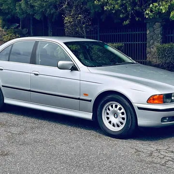 1998 BMW 525i Sedan