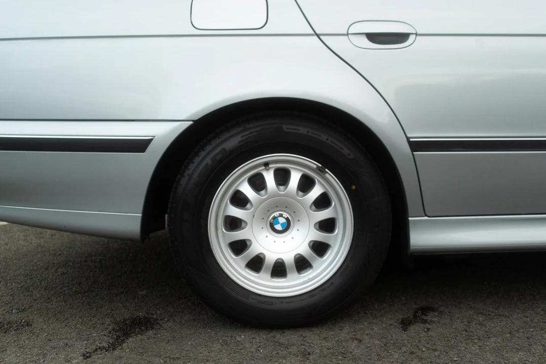 1998 BMW E39 5 Series - Image 6 of 30