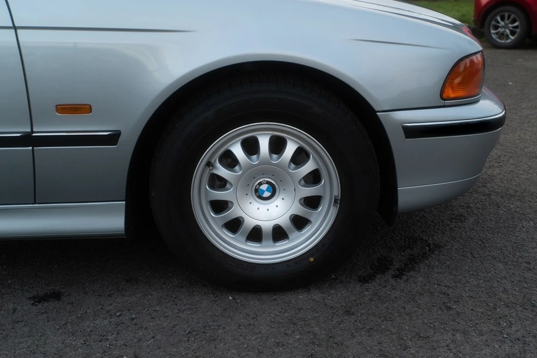 1998 BMW E39 5 Series - Image 7 of 30